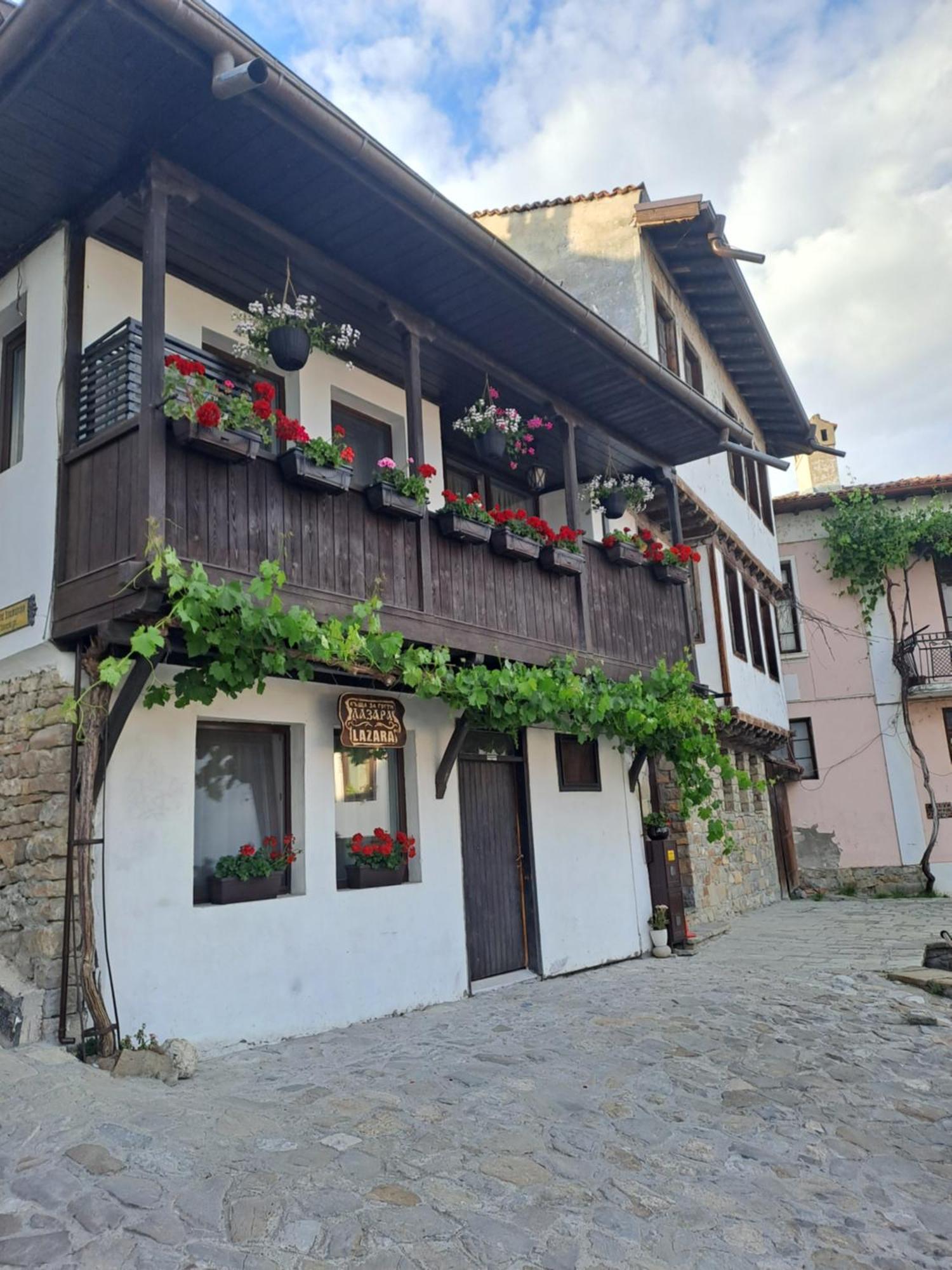 Guest House Lazara Veliko Tŭrnovo Exterior photo